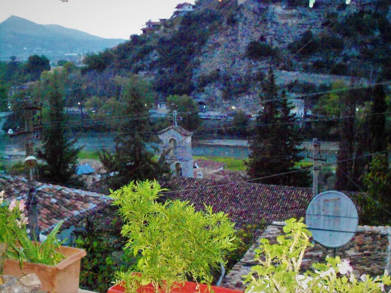 Guest House Taunus Berat 0*,  Albanien