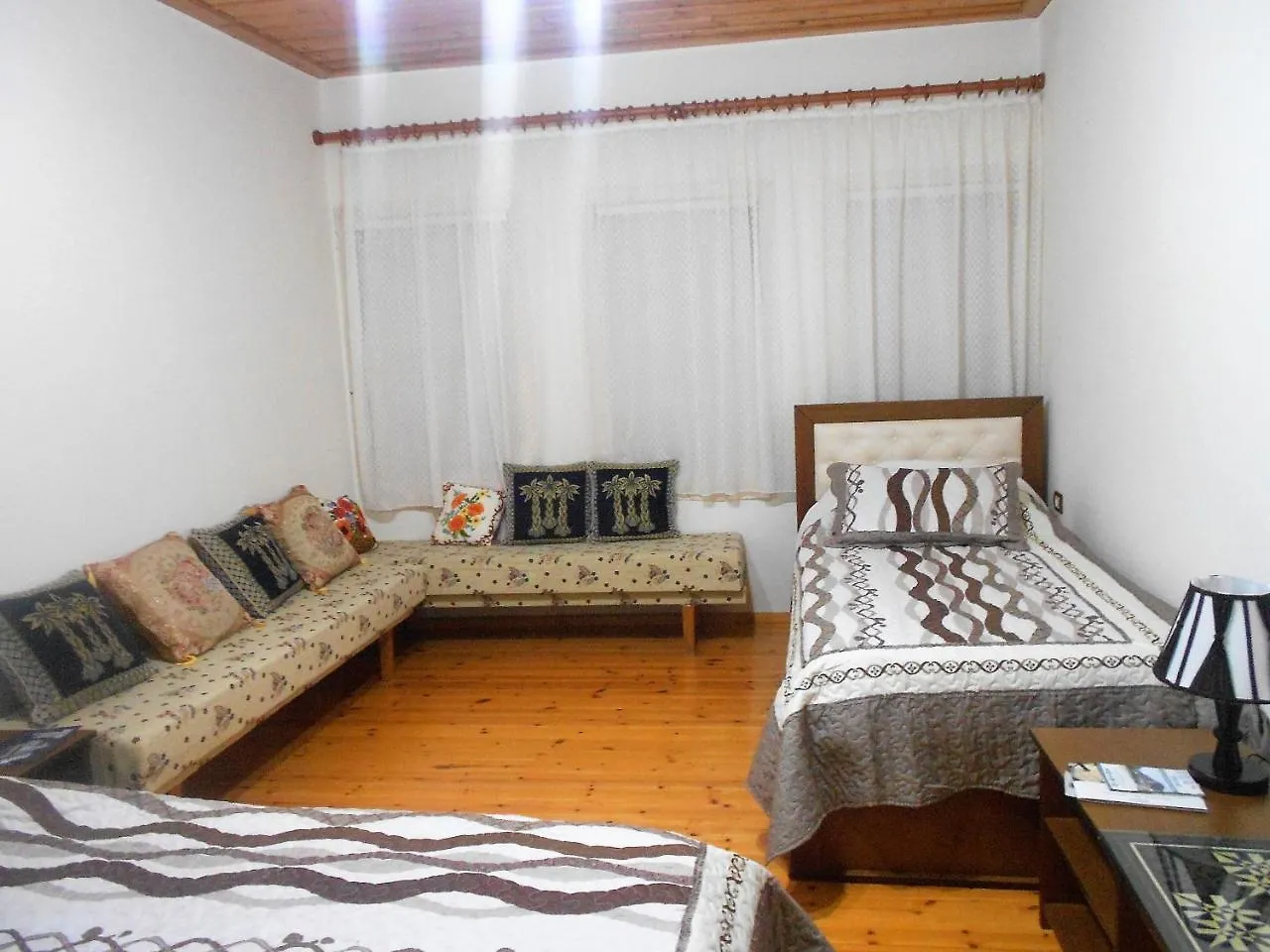 Guest House Taunus Berat 0*,