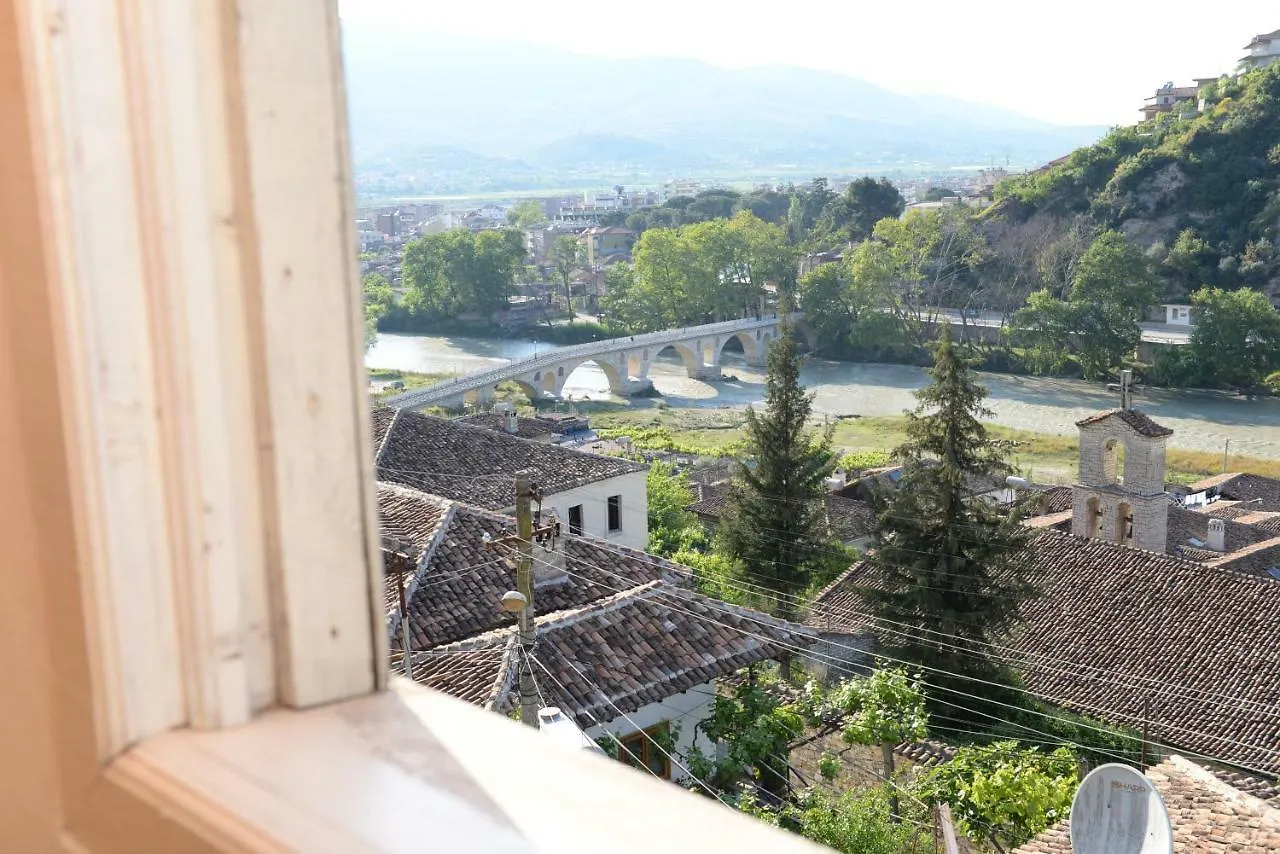 Guest House Taunus Berat Albanien