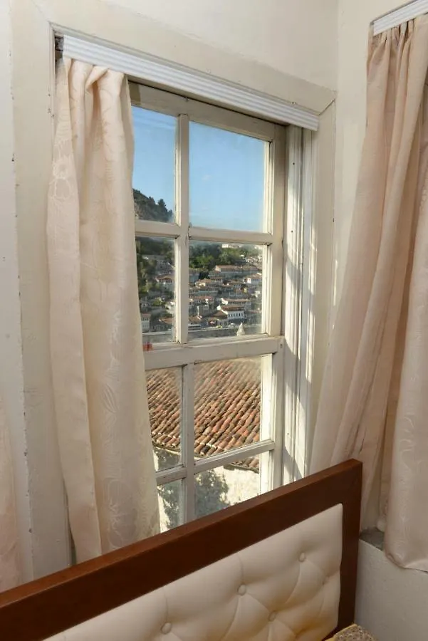 Guest House Taunus Berat