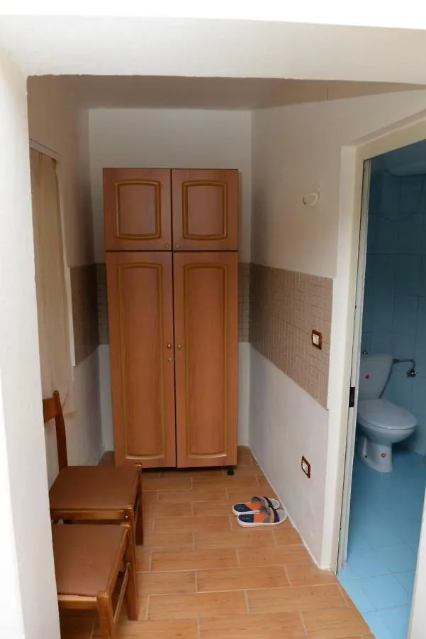 Guest House Taunus Berat 0*,