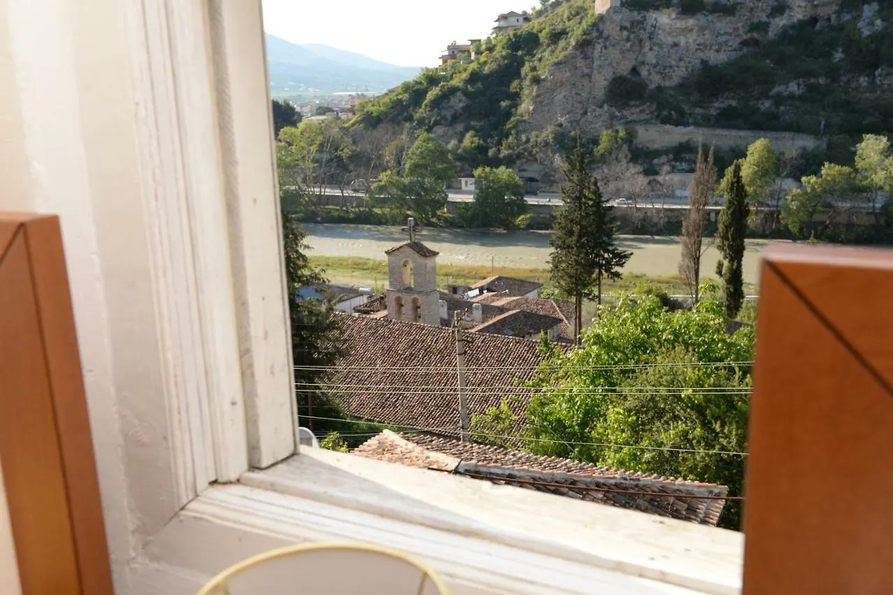 Guest House Taunus Berat