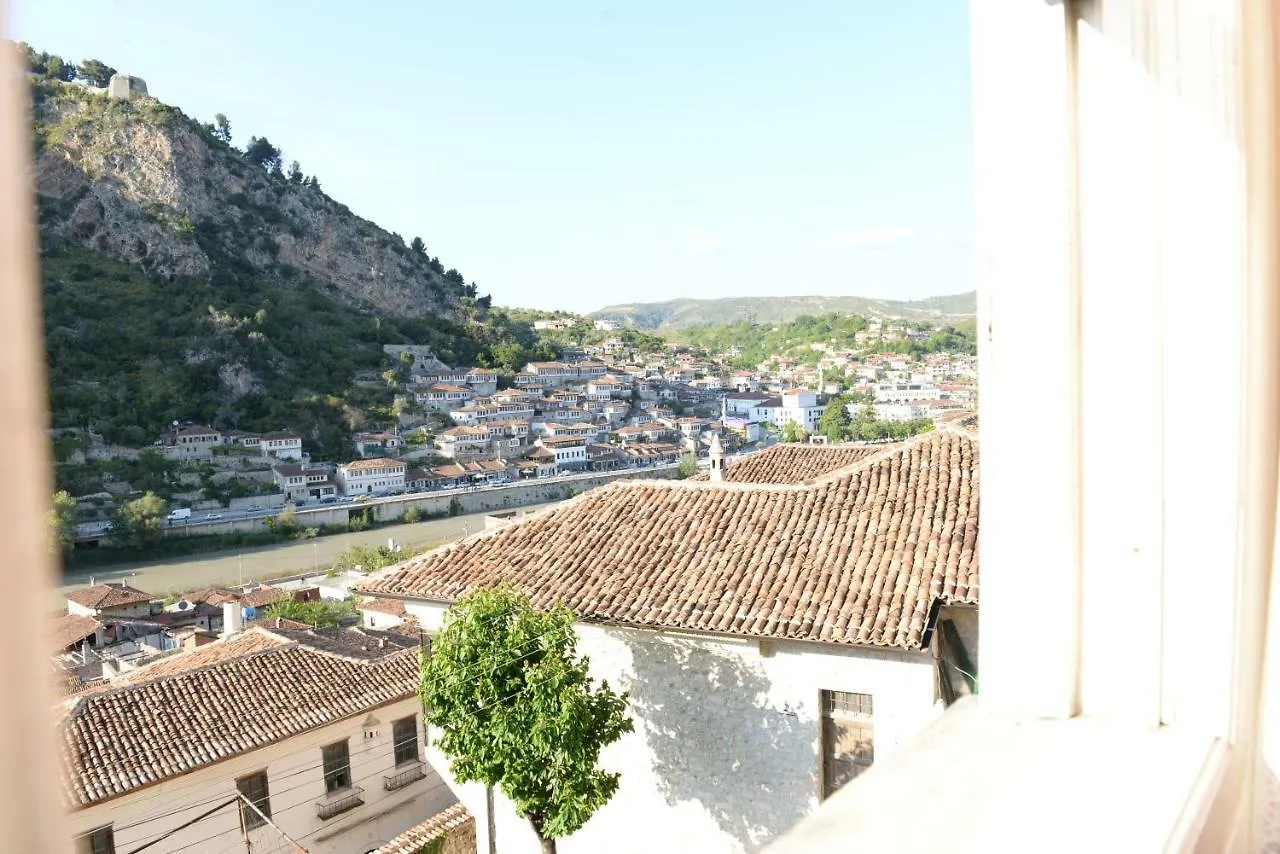 Guest House Taunus Berat