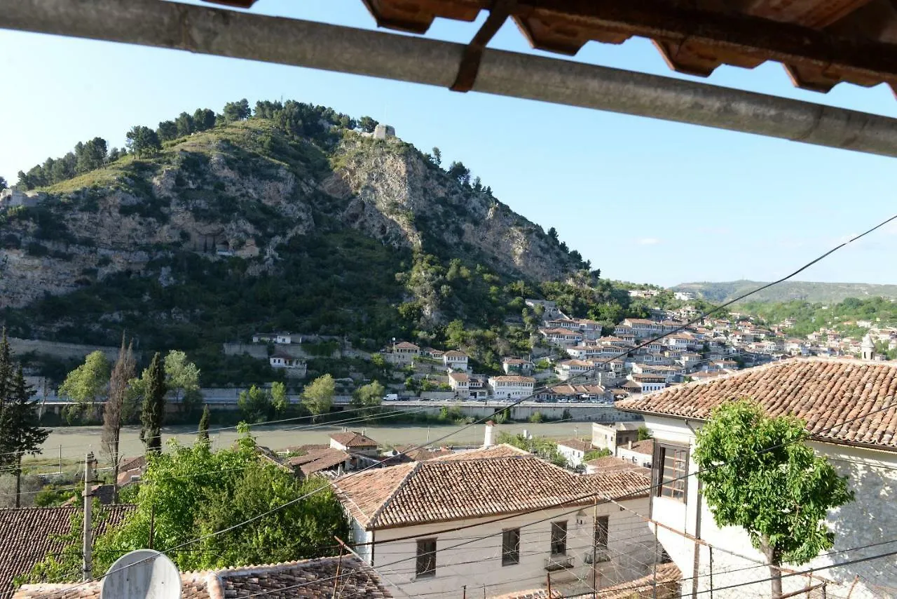 Guest House Taunus Berat Albanien