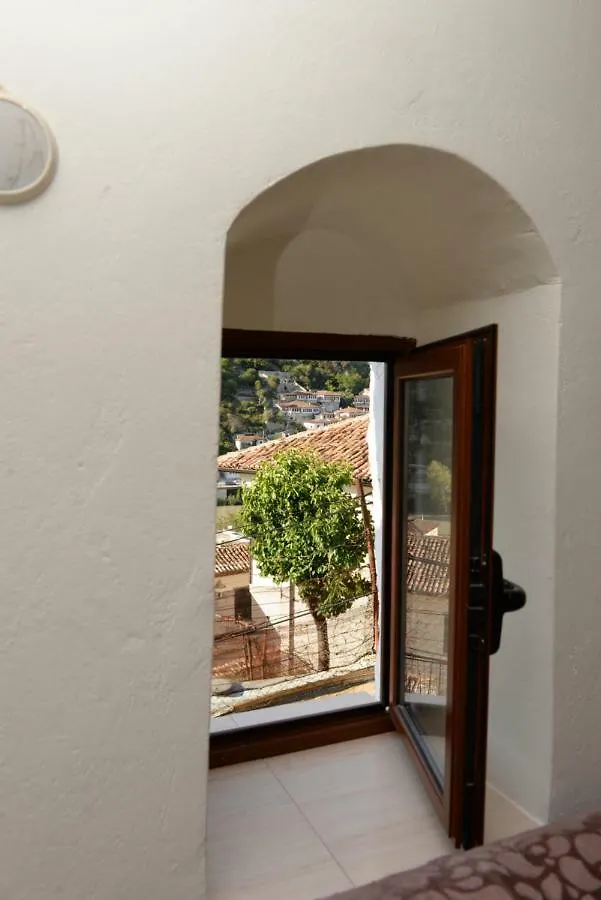 Guest House Taunus Berat