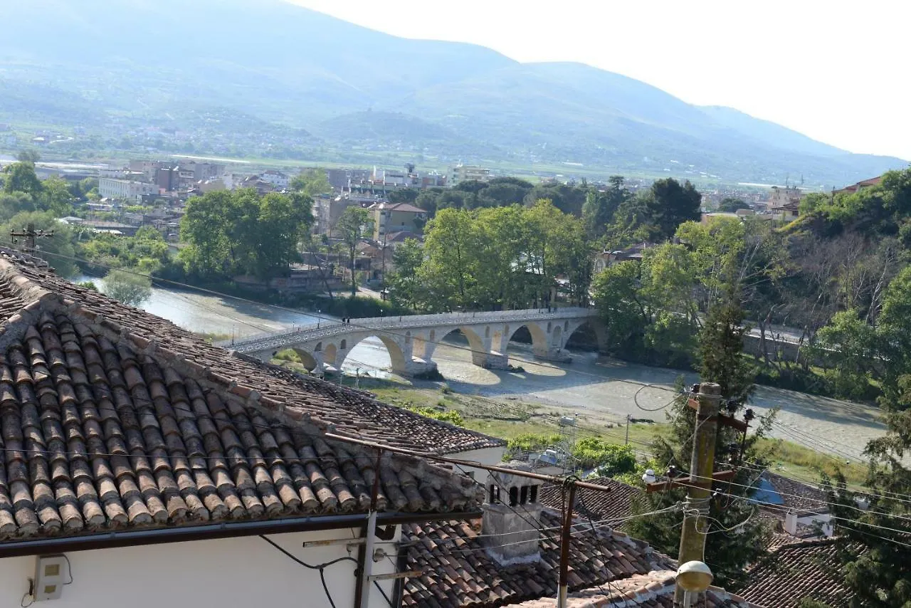 Guest House Taunus Berat