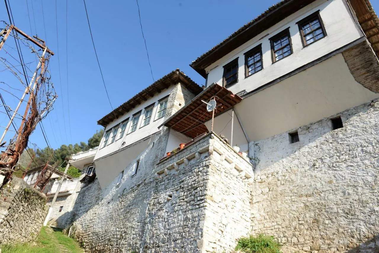 Guest House Taunus Berat