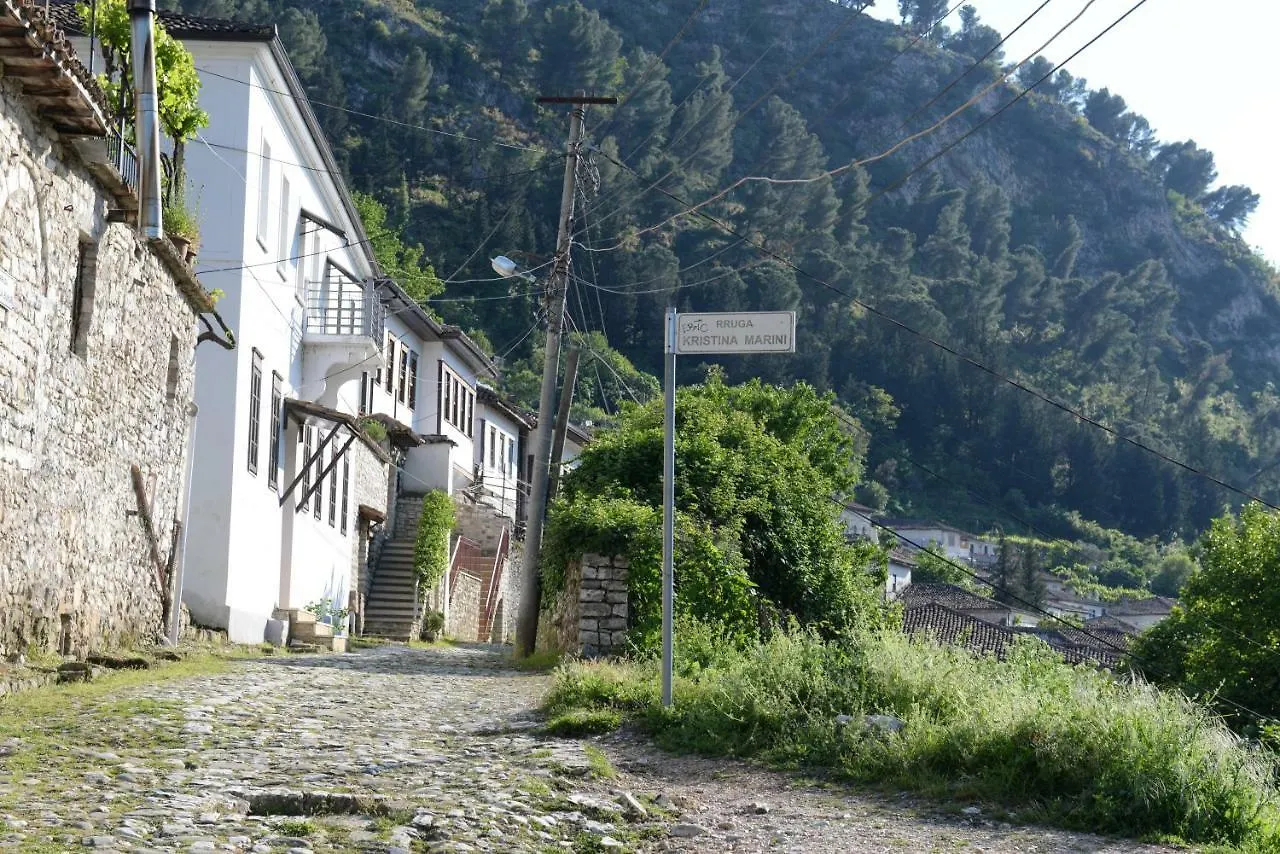 Guest House Taunus Berat